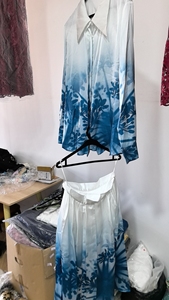 Déstockage de Robes Haut de Gamme pour Femmes – Soldes sur Tailles en Fin de Stock - Product Image 4