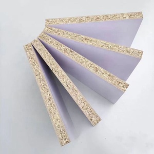 Panneaux de particules mélaminés imperméables de qualité supérieure en Chine, panneaux de particules en pin massif OSB, panneaux de particules en <span class=keywords><strong>bois</strong></span> pour meubles et décoration - Product Image 5