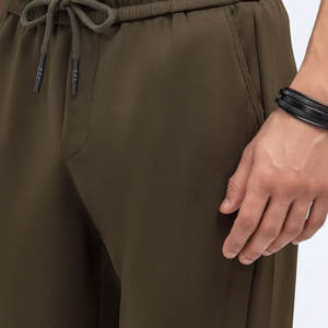 Pantalones de chándal lisos de color liso para hombre Pantalones de chándal personalizados de alta calidad - Product Image 4