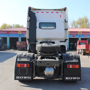 NUEVO Camión Tractor Sinotruk Howo T7H 4X2 6X4 450HP, Motor Cummins de Alta Resistencia, Modelo para Transporte Minero en Desiertos de Alta Temperatura - Product Image 3