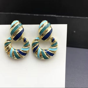 ต่างหูแบบติดหูทรงเรขาคณิตทันสมัย ชุบทองแดงเคลือบทอง ดีไซน์หรูหรา ประดับด้วยหินวงกลมตัดกัน เหมาะสำหรับเป็นของขวัญสำหรับผู้หญิง - Product Image 6