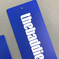 Étiquettes de vêtements de haute qualité, meilleur prix, impression personnalisée du logo, étiquettes de suspension en papier de haute qualité avec cordon en corde pour les vêtements