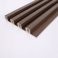 Panel Dinding WPC Harga Pabrik Motif Kayu, Cladding Berongga Tahan Air, Tahan Api, Lapisan UV, Panel Dinding Interior