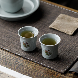 Taza de té de porcelana Guanlan Sky Blue Ru Kiln, taza cilíndrica individual para degustación, para el té de la tarde en casa, estilo chino moderno. - Product Image 4