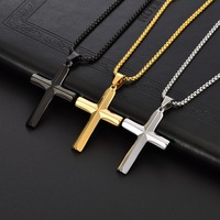 Pendentif Crucifix en Acier Inoxydable Tendance, Plusieurs Couleurs au Choix, Bijou pour Homme, Accessoire Urbain, Cadeau pour les Croyants, Tenue Quotidienne