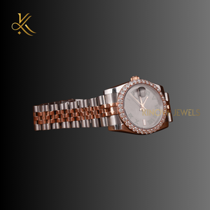 Lujoso reloj de cuarzo con diamantes Moissanite con movimiento de alta precisión y brillo radiante para un estilo de vida Premium moderno - Product Image 4