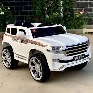 سيارة لعبة للأطفال بجهاز تحكم كهربائي عن بعد بأربعة عجلات بلاستيكية مع إضاءة للكبار لركوب محرك مزدوج - Product Image 3