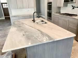 Cuarcita Blanca Natural de Macaubas Brasileña para Encimeras de Cocina y Baño - Product Image 4