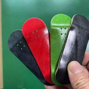 Tabla de Skateboard Profesional Personalizada de Madera de Arce de 34 mm y 32 mm, Tabla de Skateboard Tech Deck con Regalo Promocional - Product Image 1