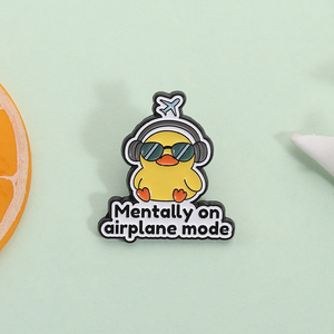 Broches en émail en forme de canard mignon, motif 'Mentally on Airplane Mode', pour <span class=keywords><strong>le</strong></span> bien-être personnel, badge pour sac à dos et revers, bijoux cadeau, vente en gros - Product Image 2