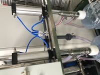 Machine de remplissage et de bouchage manuelle haute vitesse pour barils en plastique de 5 gallons, pour bouteilles de 5L/20L