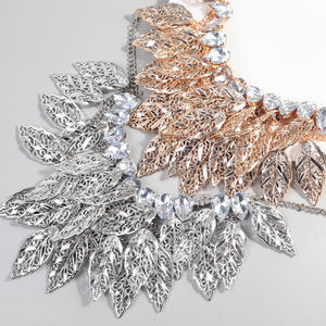 Boucles d'oreilles africaines de luxe Fine Mossan Diamond Silver Gold-Plated Hollow Leaf Drop Rhinestone Statement Necklace Set For Women - Product Image 4