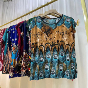 Blouses élégantes en soie pour femmes, modèle FYK172, grandes tailles, vente en gros, avec de nombreux imprimés floraux - Product Image 5