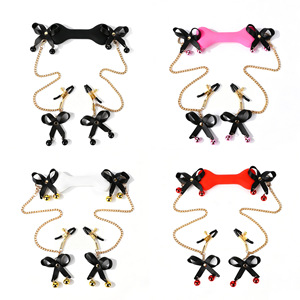 Jouet sexuel BDSM, bâillon buccal en silicone avec nœud papillon, pinces à tétons, ensemble de bondage réglable avec chaîne pour couples - Product Image 1