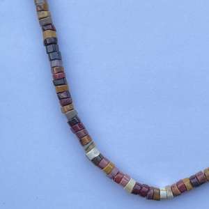 Collar de Cuentas de Piedra Natural Mookaite de 4mm, 6mm, 8mm, Lisas, Tipo Heishi, con Baño de Oro, Grado AAA, Certificadas por IGI, de Moda - Product Image 4