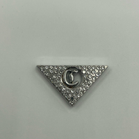 Étiquettes Métalliques Personnalisées Anti-Corrosion en Forme de Cœur et de Triangle avec Strass en Velours D m FASHION – Vente en Gros pour Vêtements, Sacs, Casquettes