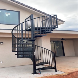 Escaleras en Espiral de Diseño Arquitectónico Exclusivo de Alta Gama, Pulimentadas y Hechas a Medida - Product Image 2