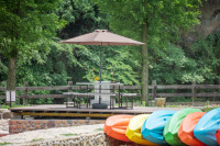 Ensemble de table et de bancs de camping avec parasol amovible, table de pique-nique portable pour le jardin, la plage et l'extérieur
