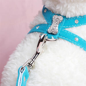 Commercio all'ingrosso di modo piccolo medio grande bling di lustro strass bone modello morbido regolabile in pelle pu pet dog harness con guinzaglio - Product Image 6