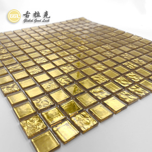 <span class=keywords><strong>Mini</strong></span> Mosaicos Cuadrados de Vidrio Dorado con Superficie Brillante para Decoración Interior de Vestíbulos de Hotel, Penthouses, Galerías y Espacios Comerciales - Product Image 3