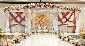 Décor de scène de mariage de luxe blanc, mandap métallique moderne avec statue d'éléphant, mandap hexagonal découpé au laser pour mariage. - Product Image 2