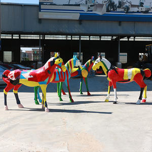 Statua della scultura del cavallo della resina della vetroresina di grandezza naturale nera completa della pittura fatta a mano su ordinazione per la decorazione dell'esposizione di Windows - Product Image 2