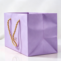 Sac en papier kraft de luxe personnalisé avec votre propre logo, grande capacité, violet, avec poignées en corde, imprimé sur mesure, pour cils et rouges à lèvres