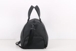 Sac de voyage en PVC 900D personnalisé OEM avec compartiment à chaussures, sac de sport robuste pour la gym et les week-ends pour hommes - Product Image 3