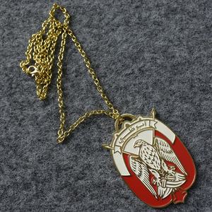 Broche de Esmalte Suave con Diseño de Halcón de Abu Dabi, Emiratos Árabes Unidos <span class=keywords><strong>2023</strong></span>, 25 mm, Color Negro, Chapado en Níquel Negro - Product Image 2