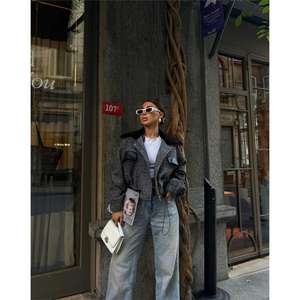 Chaqueta Bomber Corta Negra de Cachemira, Reversible, con Bolsillos de Piel de Oveja, Cuello de Cuero, Detalle de Piel Sintética, Talla XL, Lentejuelas y Plumas - Product Image 3