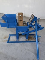 Machine de Fabrication de Briques d'Argile Manuelle à Emboîtement, Prix de la Machine la Moins Chère pour Blocs d'Argile et Pavés