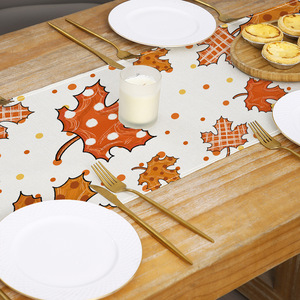 Camino de mesa con estampado de hojas de arce y calabaza Decoraciones de otoño para el día de hoy - Product Image 3