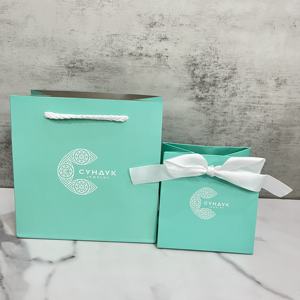 Embalaje de regalo de joyería, bolsa de papel <span class=keywords><strong>verde</strong></span>, logotipo dorado personalizado, artesanía Kraft, bolsa de papel de compras reutilizable negra con asas de cinta - Product Image 4