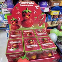 Exclusieve Regionale Agent Aardbei Eend Knuffels, Knijpbare Fruit Dieren Vingertop Speelgoed, Geschikt als Party Cadeaus, Groothandel