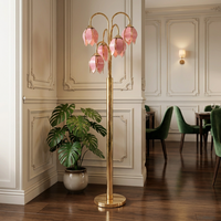 Lampe de lecture confortable pour chambre à coucher avec pétales en verre rose chaud et base plaquée or stable