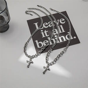 ヒップホップホット販売チタンスチールチェーンダイヤモンドボーダークロスペンダントロングネックレス - Product Image 4