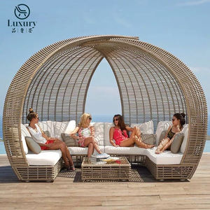 أرائك خارجية فاخرة حديثة على شكل دائري طقم أرائك خارجية مقاومة للطقس مع مظلة - Product Image 2