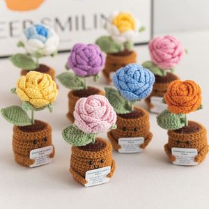 Venta al por mayor de regalos creativos: Mini tarjeta de felicitación, maceta, plantas de peluche, muñeca de punto, girasol de dibujos animados, flor de ganchillo hecha a mano - Product Image 2