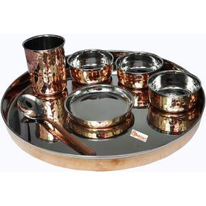 ชุดรับประทานอาหารสแตนเลสแบบดั้งเดิมของอินเดียช้อนแก้วบนโต๊ะอาหารทำมืออย่างสวยงาม - Product Image 1