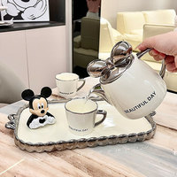Luxuriöses Modernes Keramik-Porzellan-Teeservice Kreatives Windbogen-Kaltgetränke-Set mit Kanne, Tasse und Tablett Umweltfreundliches Hochwertiges JADE Marken-Milchset