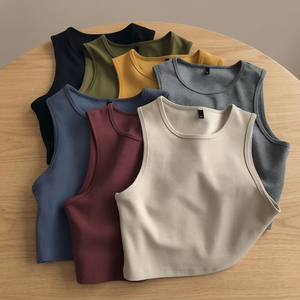 เสื้อกล้ามครอปผู้หญิงทรงเข้ารูป ยืดหยุ่นได้ ใส่เป็นเสื้อซับในได้ สวมใส่สบาย เหมาะสำหรับออกกำลังกาย ใส่เลเยอร์ได้  เสื้อกล้ามพื้นฐาน รับผลิตแบบ OEM ODM ขายส่ง - Product Image 2