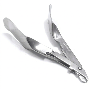 Extractor de Grapas de Acero Quirúrgico Tipo Tijera/Pinzas Manual para Eliminar Grapas de Todos los Fabricantes - Product Image 1