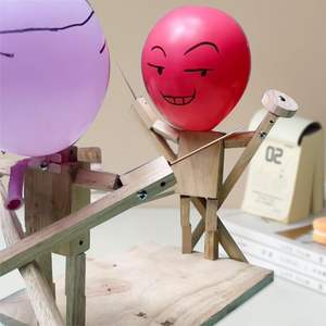 Ballon d'escrime à rythme rapide fait à la main pour 2 joueurs marionnettes de fête ballon en bambou bots de combat pour enfants de 5 à 7 ans - Product Image 4