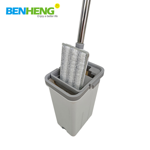 ไม้ถูพื้นแบบแบนพร้อมผ้าไมโครไฟเบอร์ ขนแปรงคุณภาพสูง พร้อมที่บิดน้ำสแตนเลส และชุดถังขนาด 10 ลิตร สำหรับทำความสะอาดพื้นบ้าน - Product Image 4