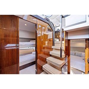 Fairline TARGA 50 2025, Motor de Alto Rendimiento, 35.0-40.0 Nudos, a Gasolina, Cabina Deportiva, con Tecnología Vacuum Infused - Product Image 1