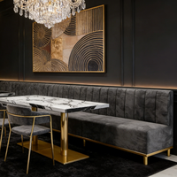 Tables et chaises de restaurant en acier inoxydable doré de luxe sur mesure pour restaurants commerciaux