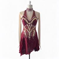 Robe de patinage artistique rouge bordeaux à col montant, dos nu, manches longues en maille, découpes ornées de strass pour enfants et adultes, idéale pour la compétition et les spectacles