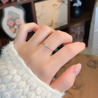 Bague de Fiançailles Solitaire Élégante et Minimaliste en Or Jaune 18K Plaqué avec Diamant de Laboratoire Torsadé Vintage et Cordon Tressé pour Femme