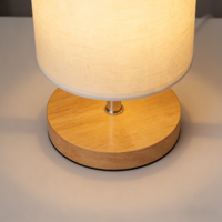 Lampe de Chevet en Tissu Personnalisable en Gros, Lampe de Nuit LED, Lampe de Table, Lanterne Lumineuse, Lampe de Table en Bois pour Chambre à Coucher, Décoration Intérieure