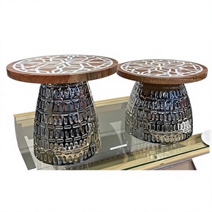 Support à gâteau en bois avec base en métal couleur argent, taille personnalisée, forme ronde, pour la vente - Product Image 1